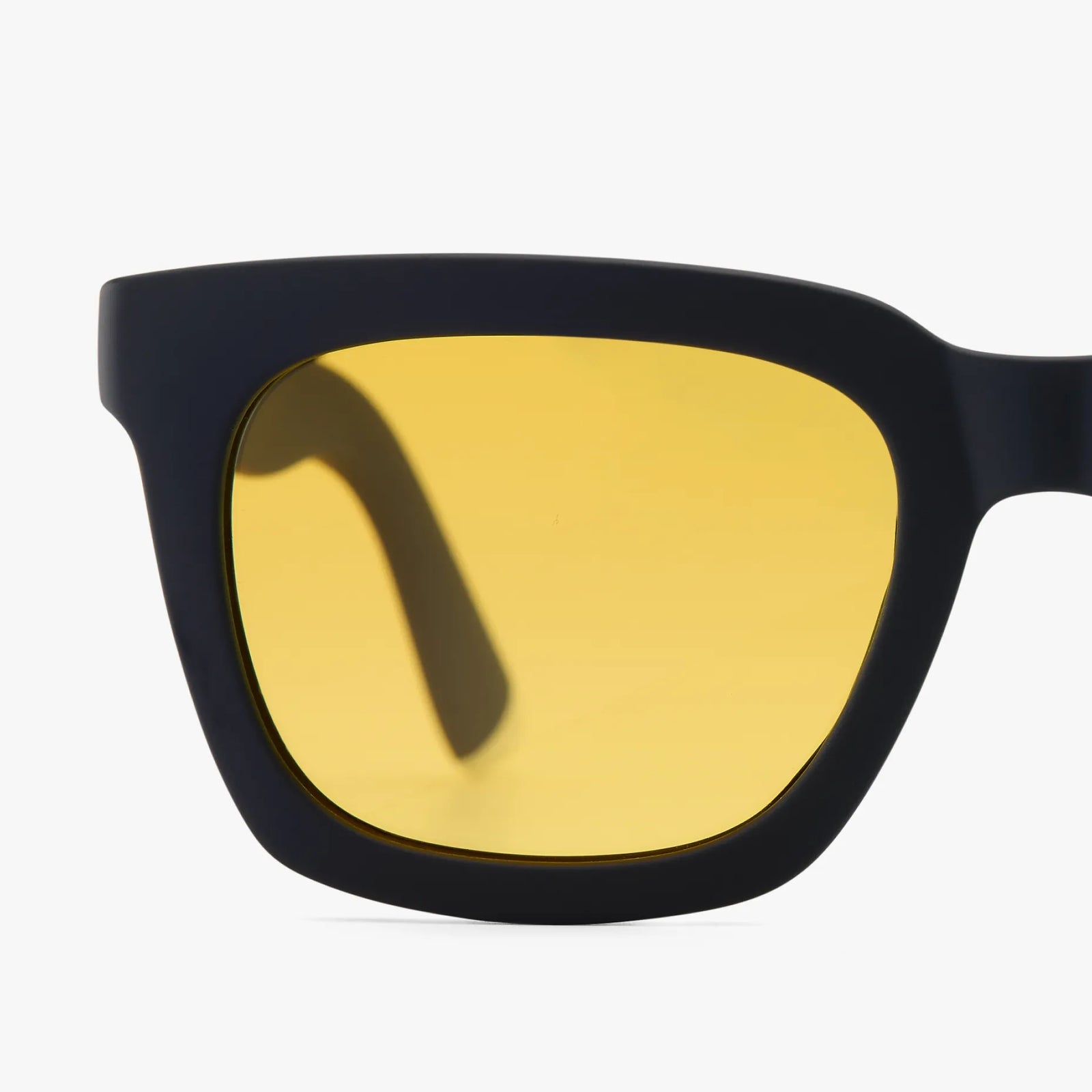 BARNER MAX BLACK AMBER
