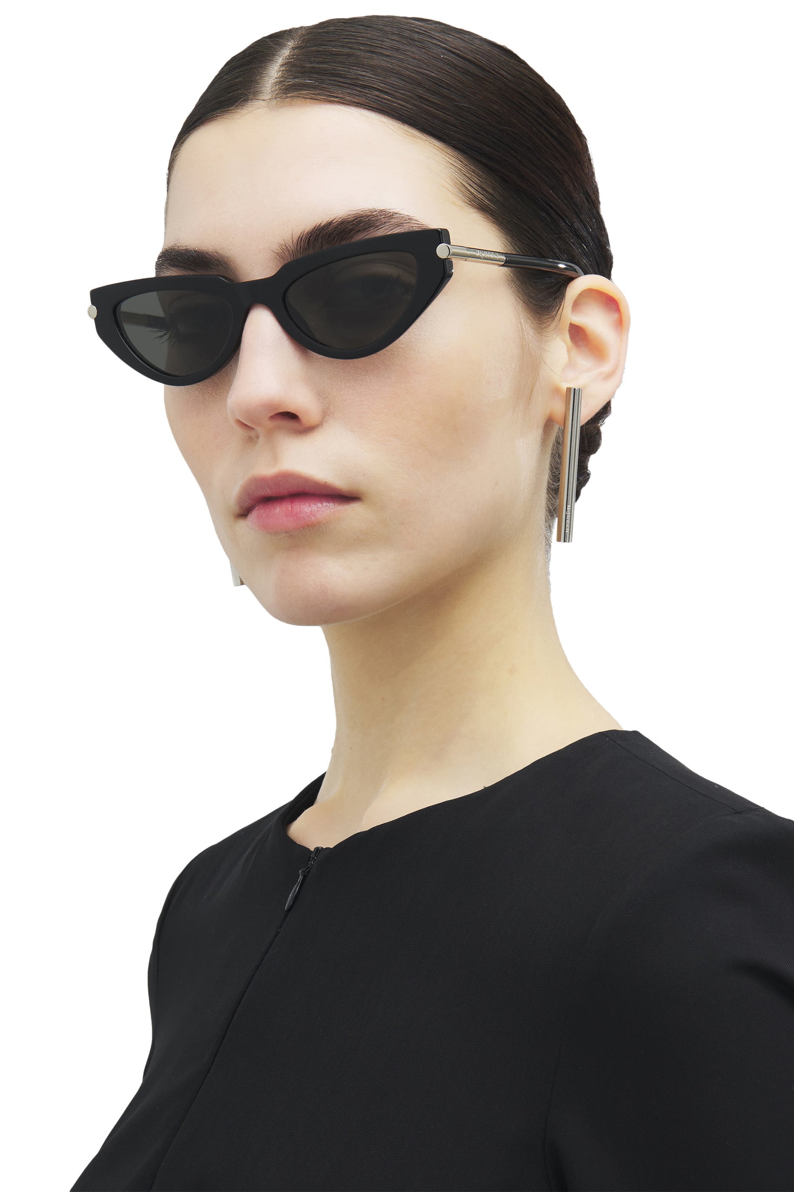ALEXANDER MCQUEEN AM0520S 1